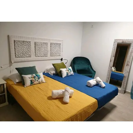 Lisbon Hostel Terminal 4-3